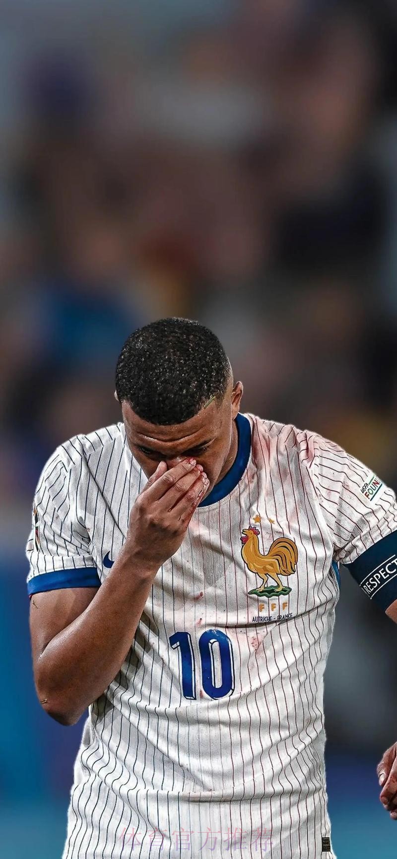 队报：姆巴佩吃了受污染禽肉致中毒 起初以为中暑